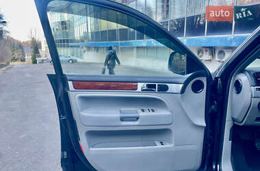 Позашляховик / Кросовер Volkswagen Touareg 2005 в 