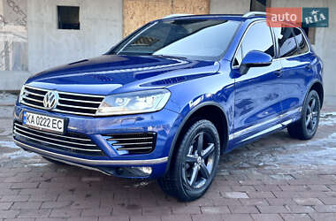 Позашляховик / Кросовер Volkswagen Touareg 2015 в Макарові