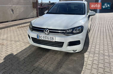 Внедорожник / Кроссовер Volkswagen Touareg 2012 в Тернополе