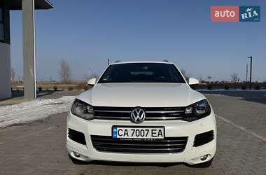 Внедорожник / Кроссовер Volkswagen Touareg 2013 в Черкассах