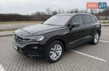 Внедорожник / Кроссовер Volkswagen Touareg 2020 в Киеве