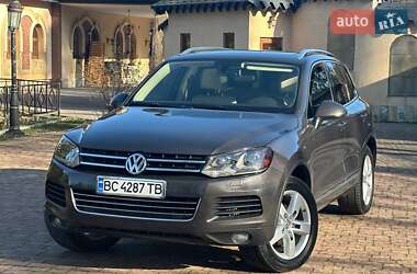 Позашляховик / Кросовер Volkswagen Touareg 2012 в Жовкві