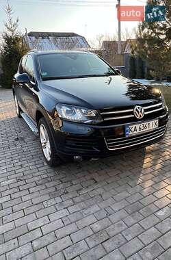 Позашляховик / Кросовер Volkswagen Touareg 2012 в Києві