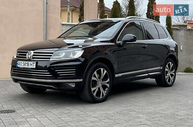 Внедорожник / Кроссовер Volkswagen Touareg 2016 в Мукачево