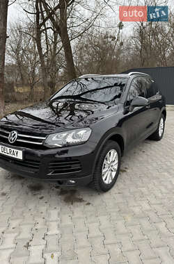 Позашляховик / Кросовер Volkswagen Touareg 2012 в Чернівцях