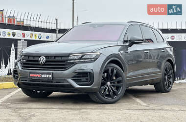 Позашляховик / Кросовер Volkswagen Touareg 2021 в Києві