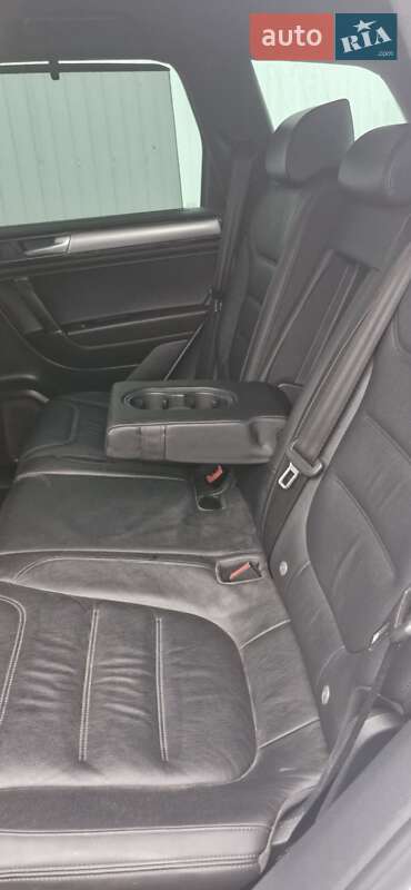Позашляховик / Кросовер Volkswagen Touareg 2015 в Києві фото 14 Позашляховик / Кросовер Volkswagen Touareg 2015 в Києві