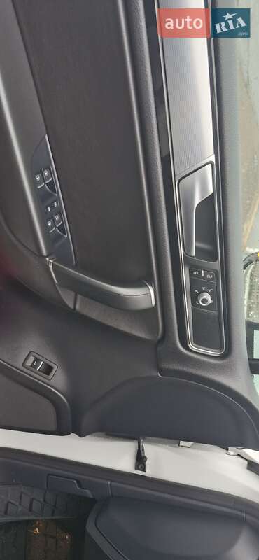 Позашляховик / Кросовер Volkswagen Touareg 2015 в Києві фото 21 Позашляховик / Кросовер Volkswagen Touareg 2015 в Києві