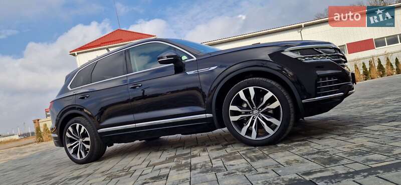 Внедорожник / Кроссовер Volkswagen Touareg 2018 в Луцке
