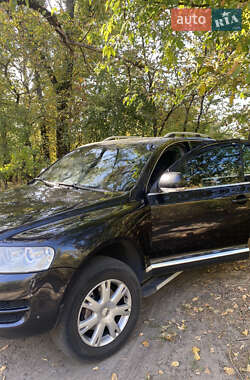 Внедорожник / Кроссовер Volkswagen Touareg 2006 в 