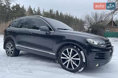 Внедорожник / Кроссовер Volkswagen Touareg 2012 в Харькове