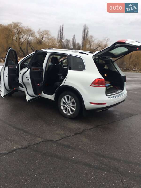Позашляховик / Кросовер Volkswagen Touareg 2012 в Олександрії фото 5 Позашляховик / Кросовер Volkswagen Touareg 2012 в Олександрії