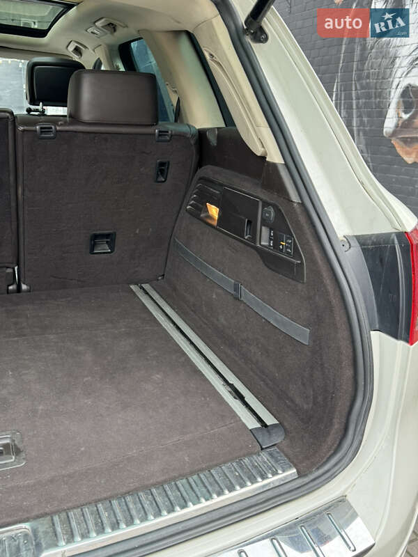Позашляховик / Кросовер Volkswagen Touareg 2011 в Тернополі