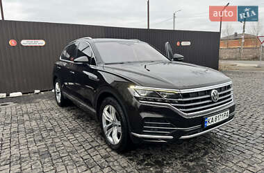 Позашляховик / Кросовер Volkswagen Touareg 2018 в 