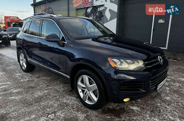 Позашляховик / Кросовер Volkswagen Touareg 2013 в Житомирі