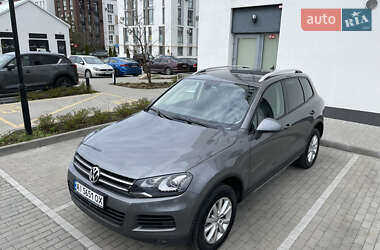 Внедорожник / Кроссовер Volkswagen Touareg 2012 в Белогородке