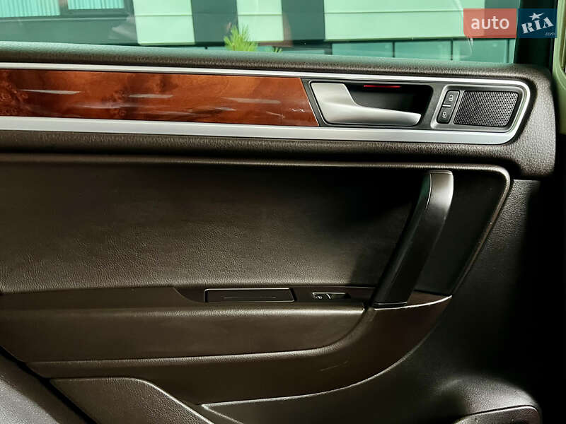 Внедорожник / Кроссовер Volkswagen Touareg 2010 в Хмельницком фото 62 Внедорожник / Кроссовер Volkswagen Touareg 2010 в Хмельницком