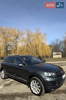 Внедорожник / Кроссовер Volkswagen Touareg 2013 в 