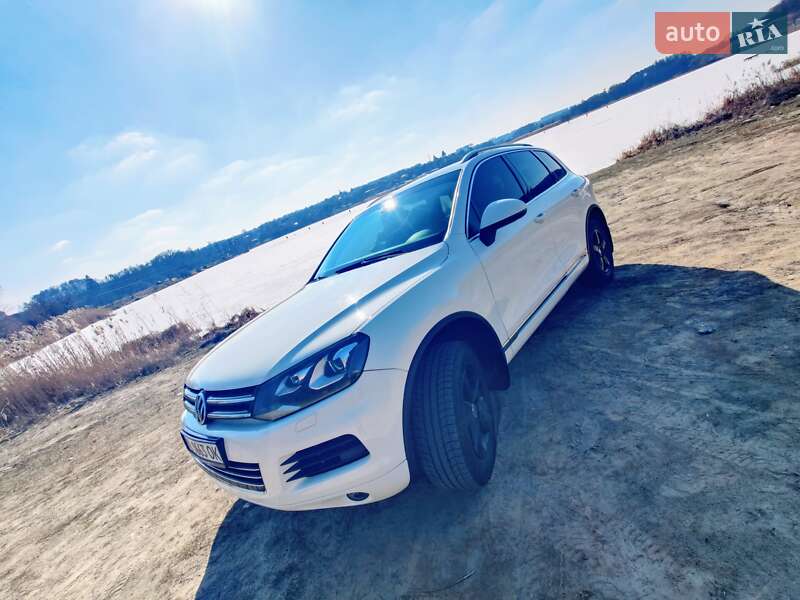 Внедорожник / Кроссовер Volkswagen Touareg 2010 в Фастове