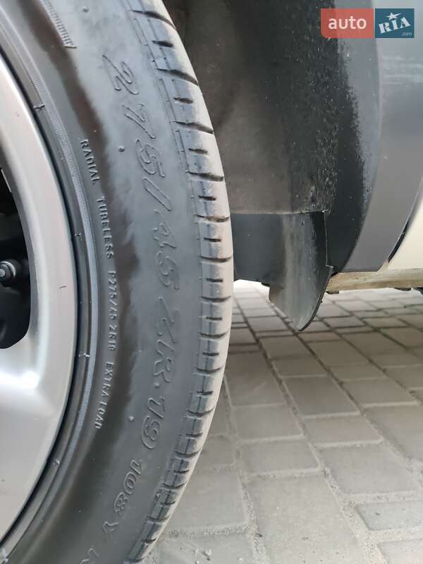 Внедорожник / Кроссовер Volkswagen Touareg 2010 в Фастове
