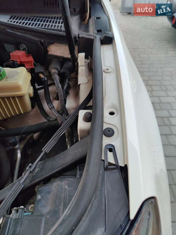 Внедорожник / Кроссовер Volkswagen Touareg 2010 в Фастове