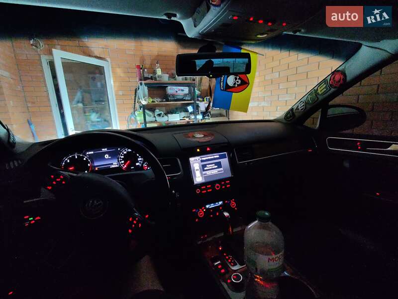 Внедорожник / Кроссовер Volkswagen Touareg 2010 в Фастове