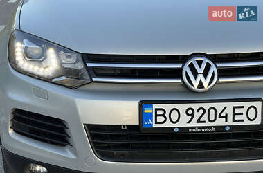 Внедорожник / Кроссовер Volkswagen Touareg 2013 в 