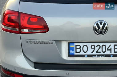 Внедорожник / Кроссовер Volkswagen Touareg 2013 в 