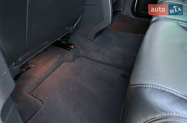 Внедорожник / Кроссовер Volkswagen Touareg 2013 в 