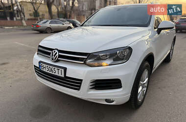 Внедорожник / Кроссовер Volkswagen Touareg 2012 в Одессе