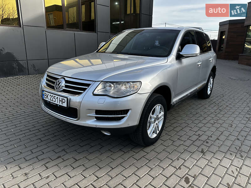 Внедорожник / Кроссовер Volkswagen Touareg 2008 в 