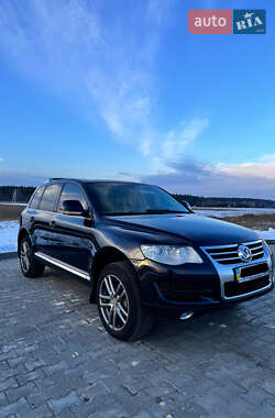 Позашляховик / Кросовер Volkswagen Touareg 2008 в Луцьку