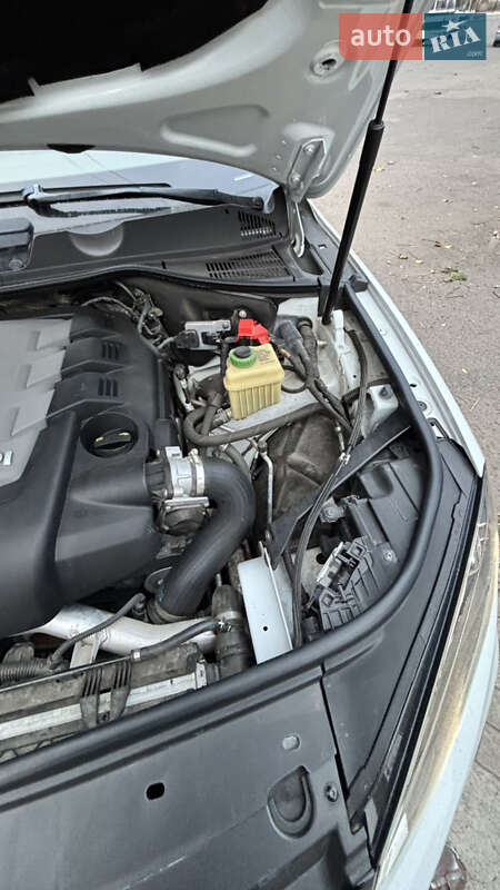 Внедорожник / Кроссовер Volkswagen Touareg 2014 в Знаменке
