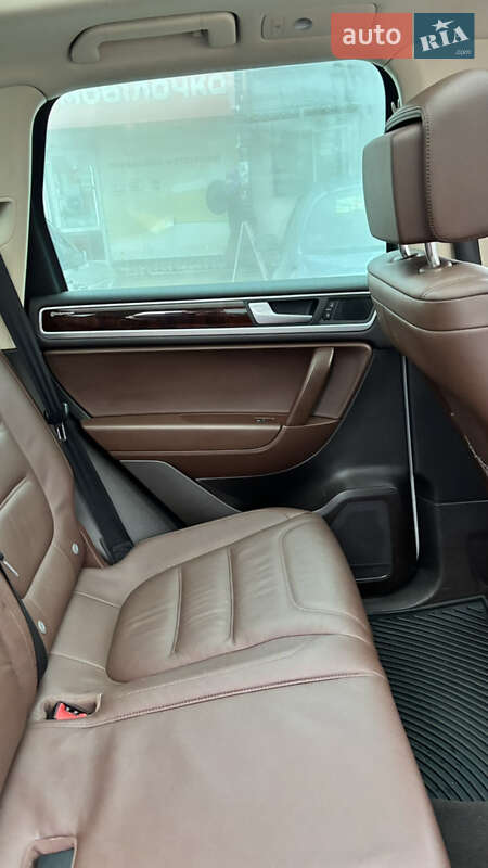 Внедорожник / Кроссовер Volkswagen Touareg 2014 в Знаменке