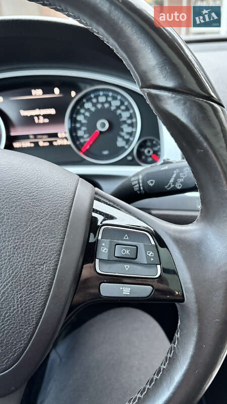 Внедорожник / Кроссовер Volkswagen Touareg 2014 в Знаменке