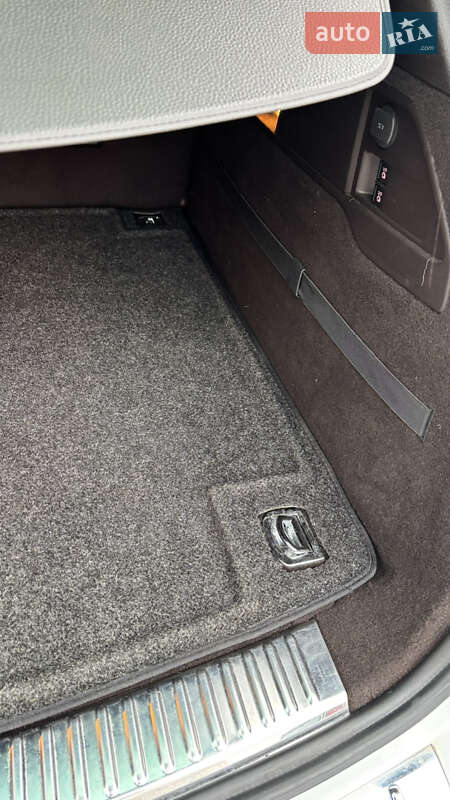 Внедорожник / Кроссовер Volkswagen Touareg 2014 в Знаменке