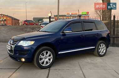 Позашляховик / Кросовер Volkswagen Touareg 2008 в Києві