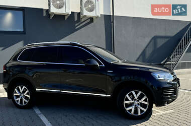 Внедорожник / Кроссовер Volkswagen Touareg 2013 в 