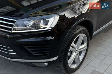 Внедорожник / Кроссовер Volkswagen Touareg 2014 в Тернополе