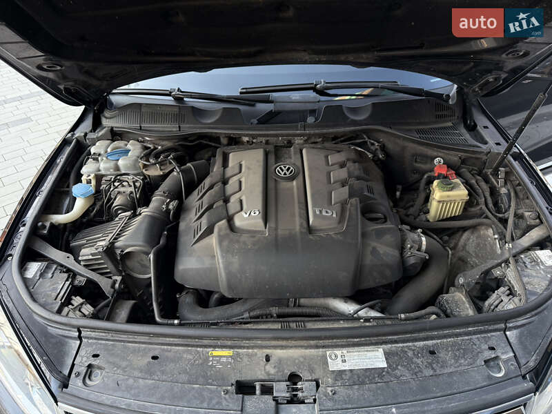 Позашляховик / Кросовер Volkswagen Touareg 2014 в Тернополі