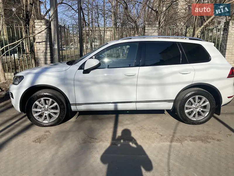 Volkswagen Touareg 2012 VIN WVGEK9BP6CD010619 фото оголошення 39 з 87