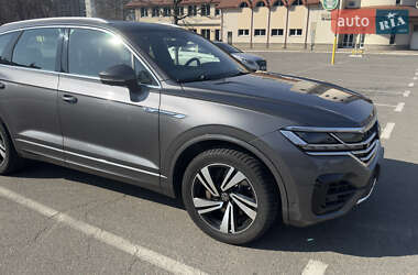 Позашляховик / Кросовер Volkswagen Touareg 2020 в Броварах