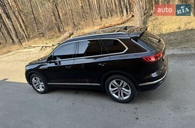 Позашляховик / Кросовер Volkswagen Touareg 2018 в 