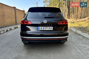 Позашляховик / Кросовер Volkswagen Touareg 2018 в 