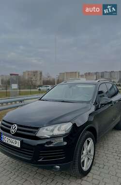 Внедорожник / Кроссовер Volkswagen Touareg 2012 в Львове