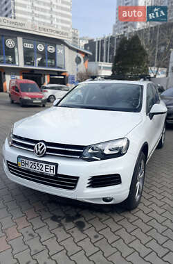 Позашляховик / Кросовер Volkswagen Touareg 2012 в Одесі