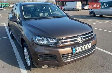 Позашляховик / Кросовер Volkswagen Touareg 2014 в Києві