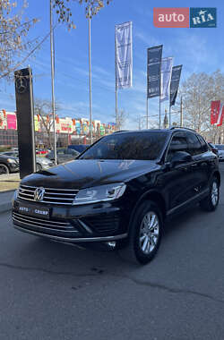 Внедорожник / Кроссовер Volkswagen Touareg 2017 в Николаеве