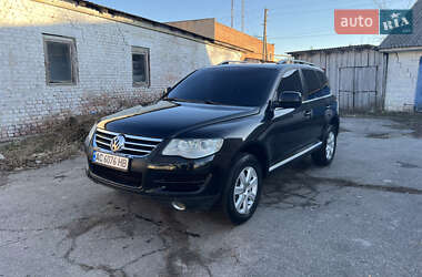 Внедорожник / Кроссовер Volkswagen Touareg 2005 в Киеве