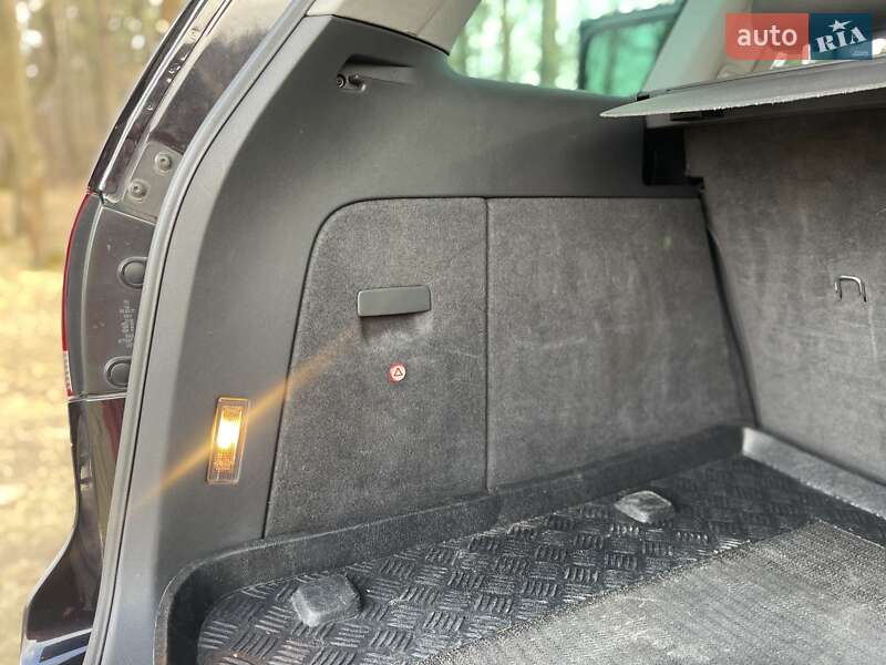 Внедорожник / Кроссовер Volkswagen Touareg 2006 в Новояворовске